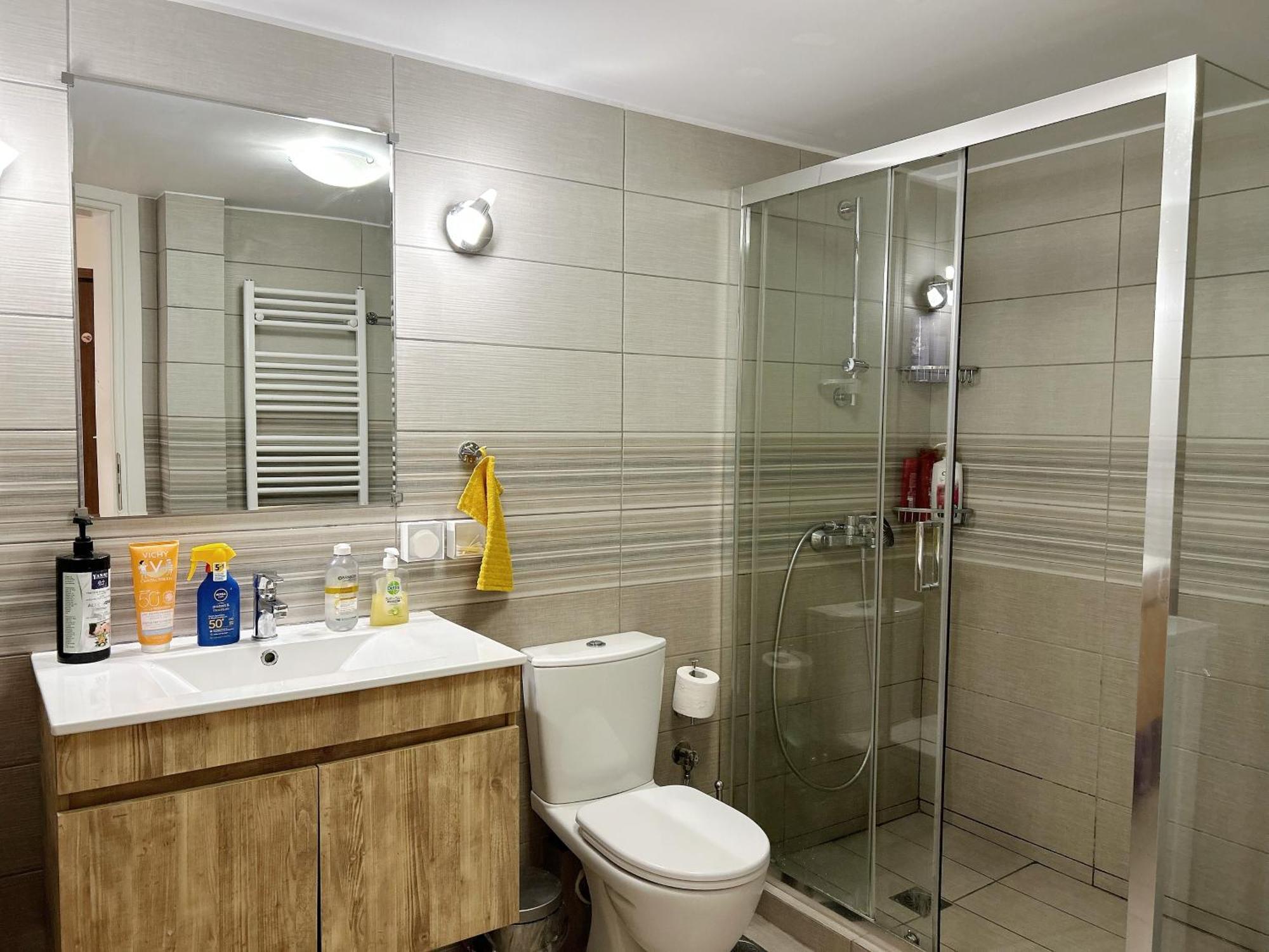 Near Acropolis New 2 Bedrooms Apt In Koukaki Athena Bagian luar foto
